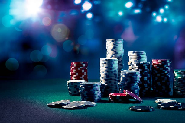 eslot platform overview showing sportsbook, live dealer, slots, and esports categories on mobile